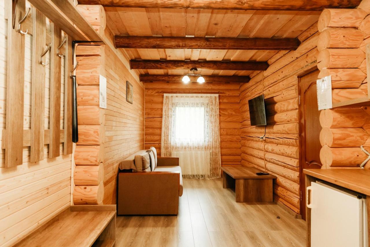 Chudodievo In Chynadievo Mini-Hotel Chynadiyovo ภายนอก รูปภาพ