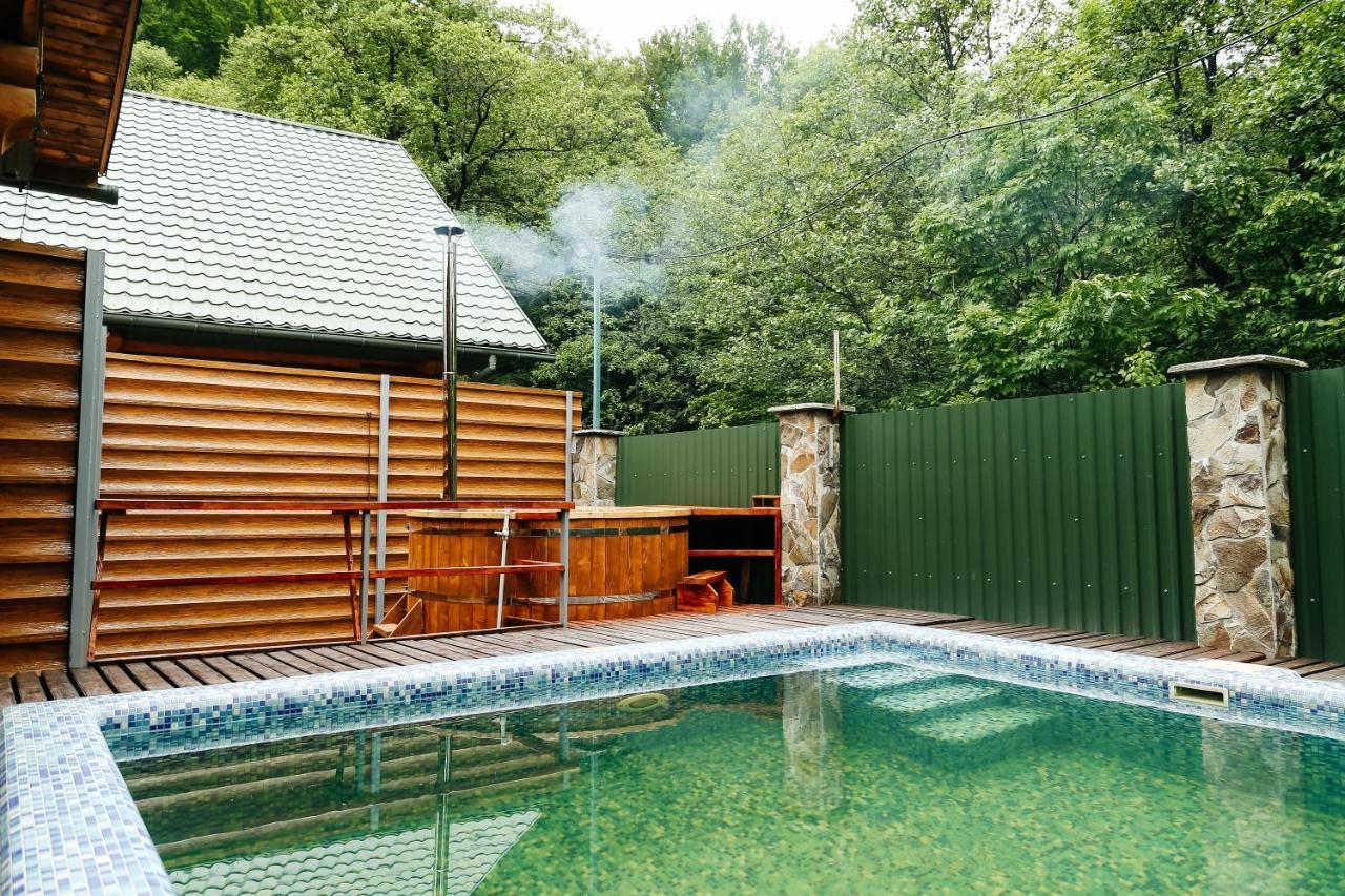 Chudodievo In Chynadievo Mini-Hotel Chynadiyovo ภายนอก รูปภาพ