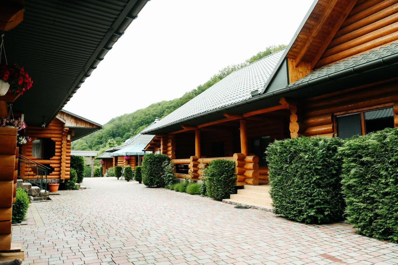 Chudodievo In Chynadievo Mini-Hotel Chynadiyovo ภายนอก รูปภาพ