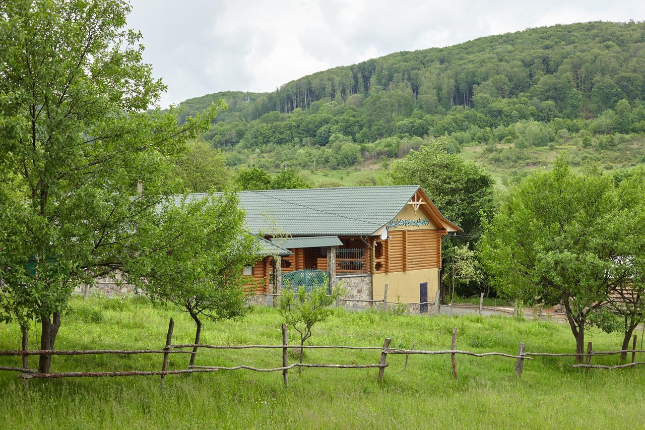Chudodievo In Chynadievo Mini-Hotel Chynadiyovo ภายนอก รูปภาพ