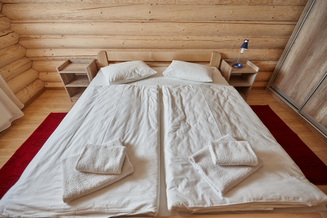 Chudodievo In Chynadievo Mini-Hotel Chynadiyovo ภายนอก รูปภาพ