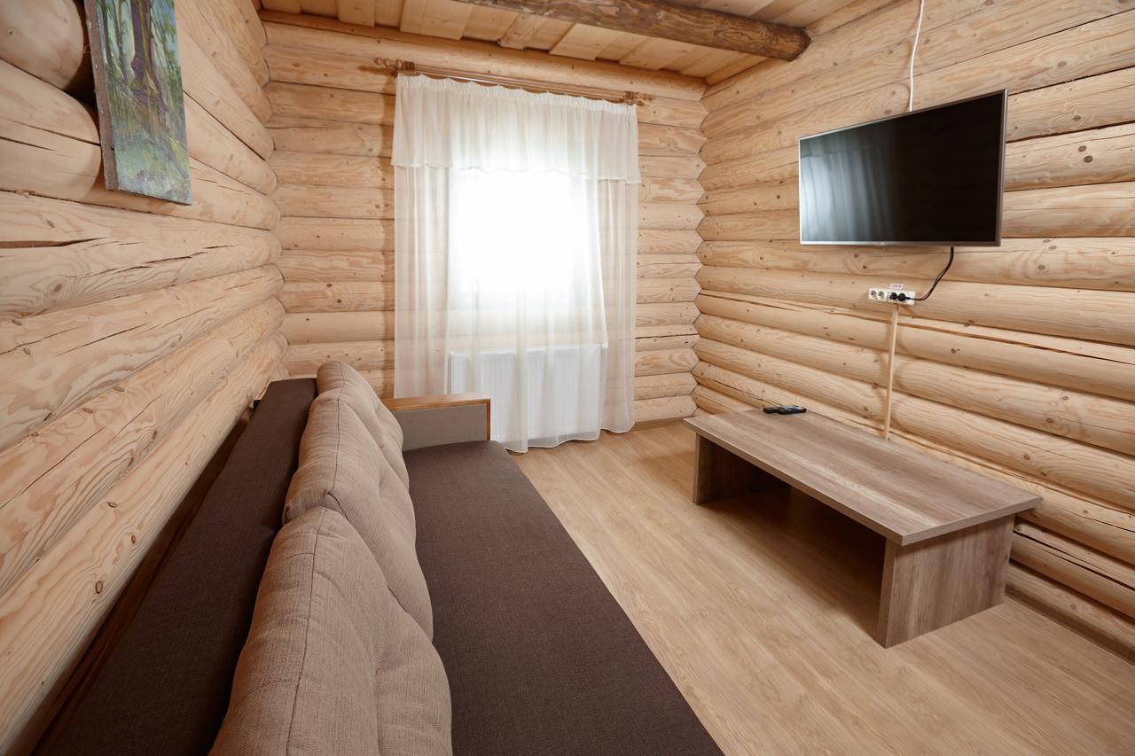 Chudodievo In Chynadievo Mini-Hotel Chynadiyovo ภายนอก รูปภาพ